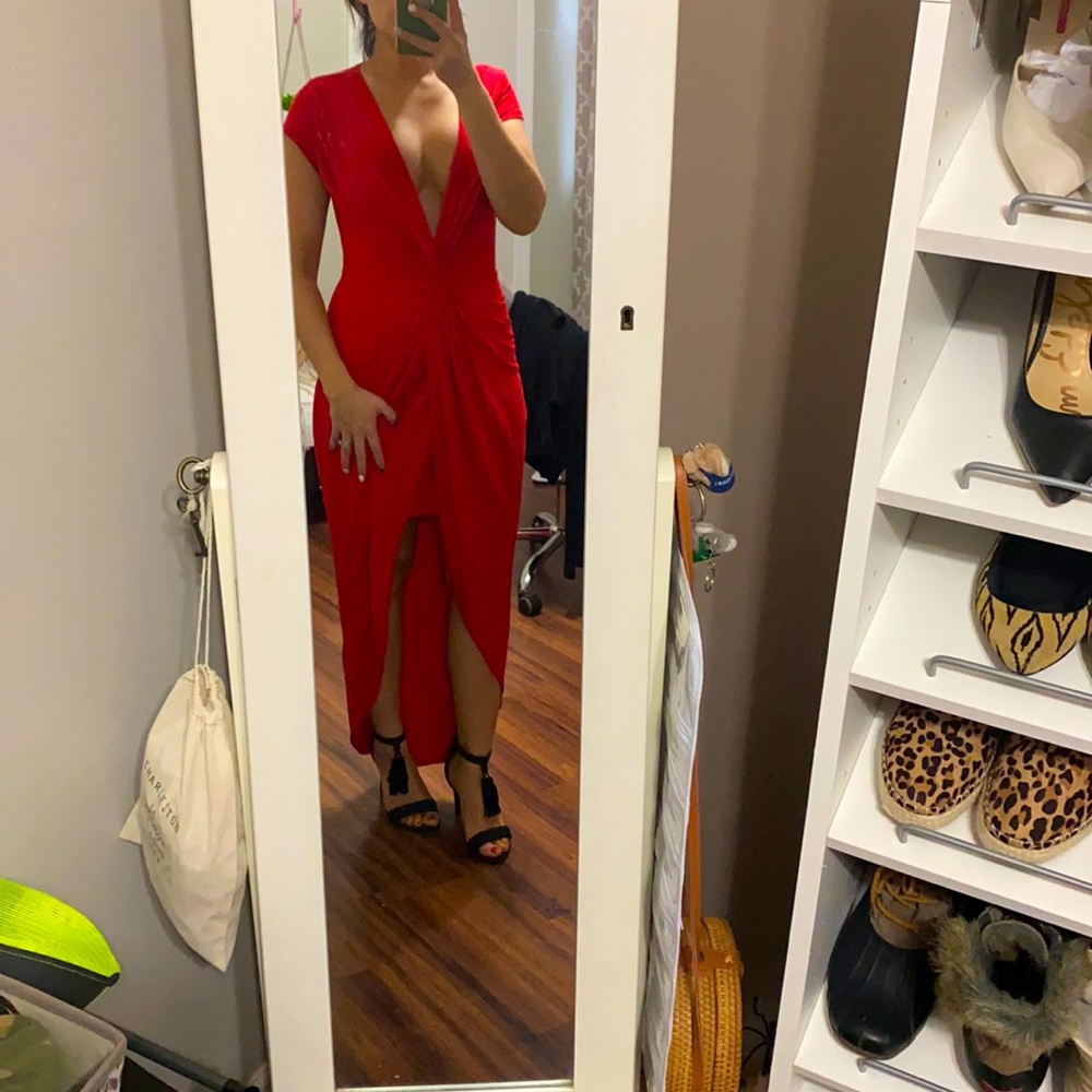 Sexy, chic lady in red 🎶 dress 😘. Bright red